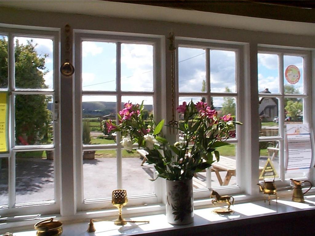 The Fox & Hounds 4*
